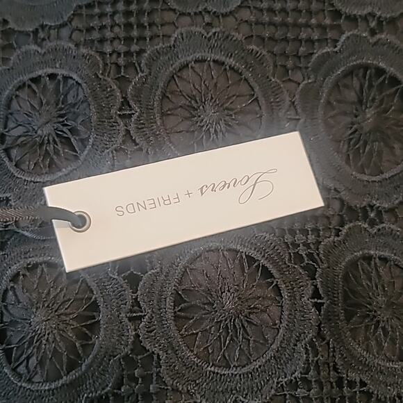 Lovers + Friends Songbird Lace Romper in Black Noir NWT Size Small - Picture 3 of 3